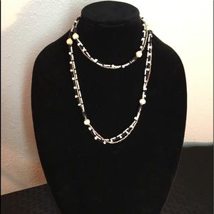 Vintage Bead & stone necklace.